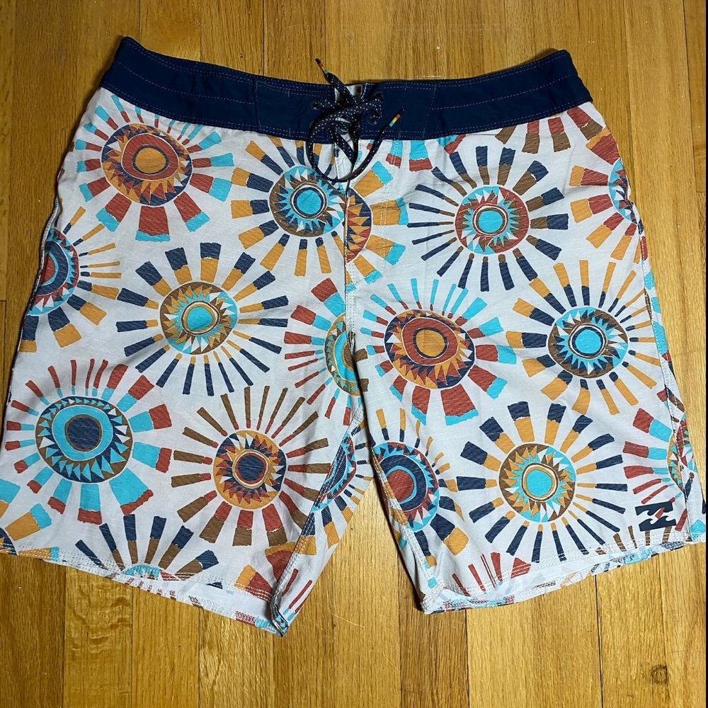 Billabong Swim Trunks Size 34